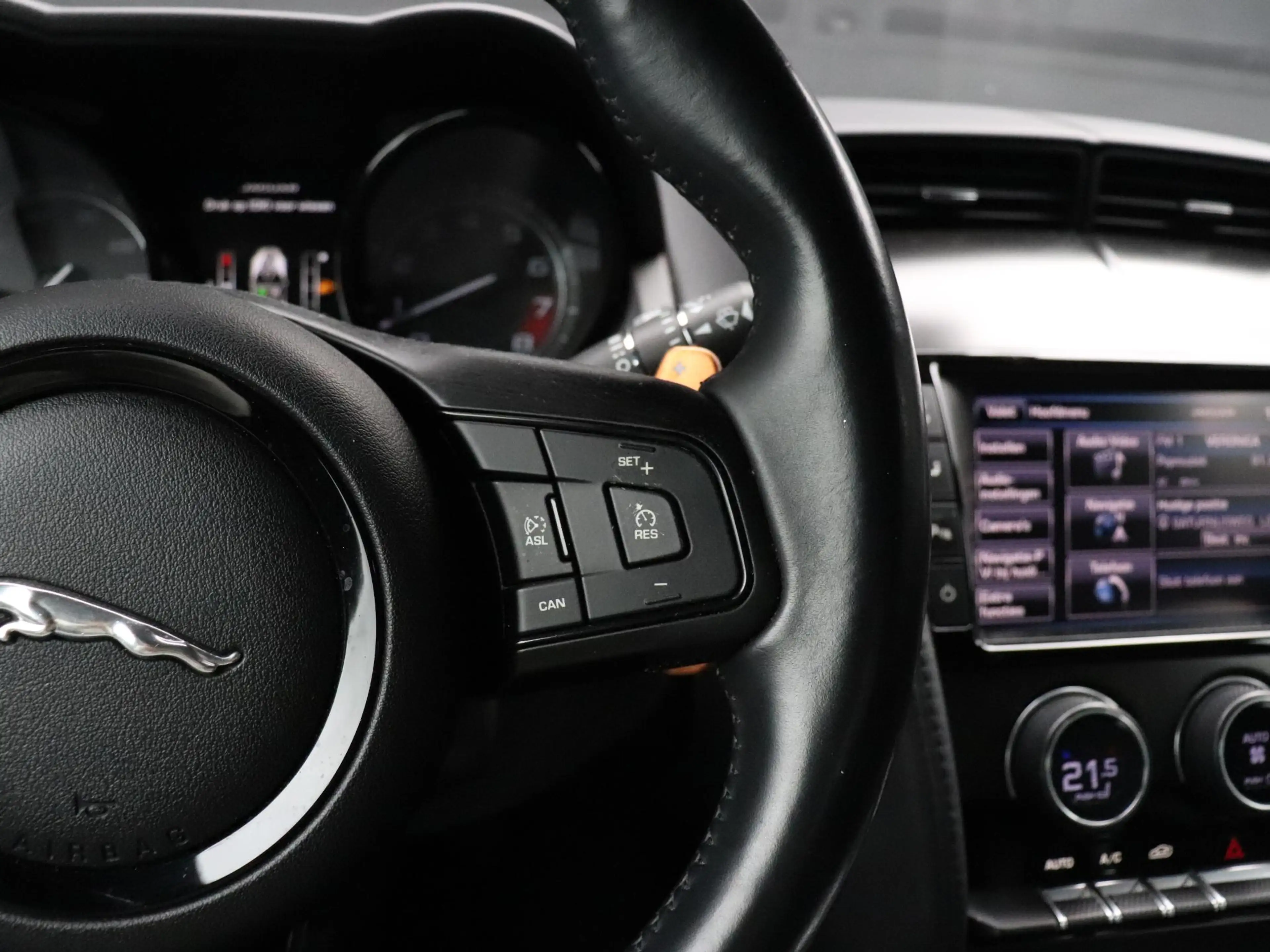 Jaguar F-Type 3.0 V6 Convertible LEDER | NAVI | MERIDIAN SURROUN — photo 24