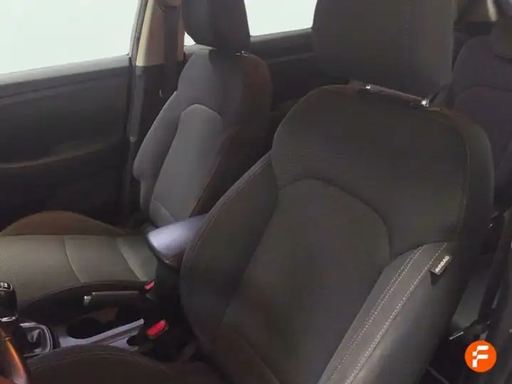 Kia Carens 1.7 CRDi VGT Eco-Dynamics Basic 2018, foto 24