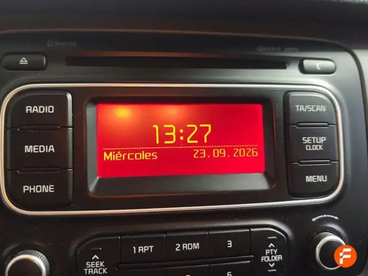 Kia Carens 1.7 CRDi VGT Eco-Dynamics Basic 2018, foto 15
