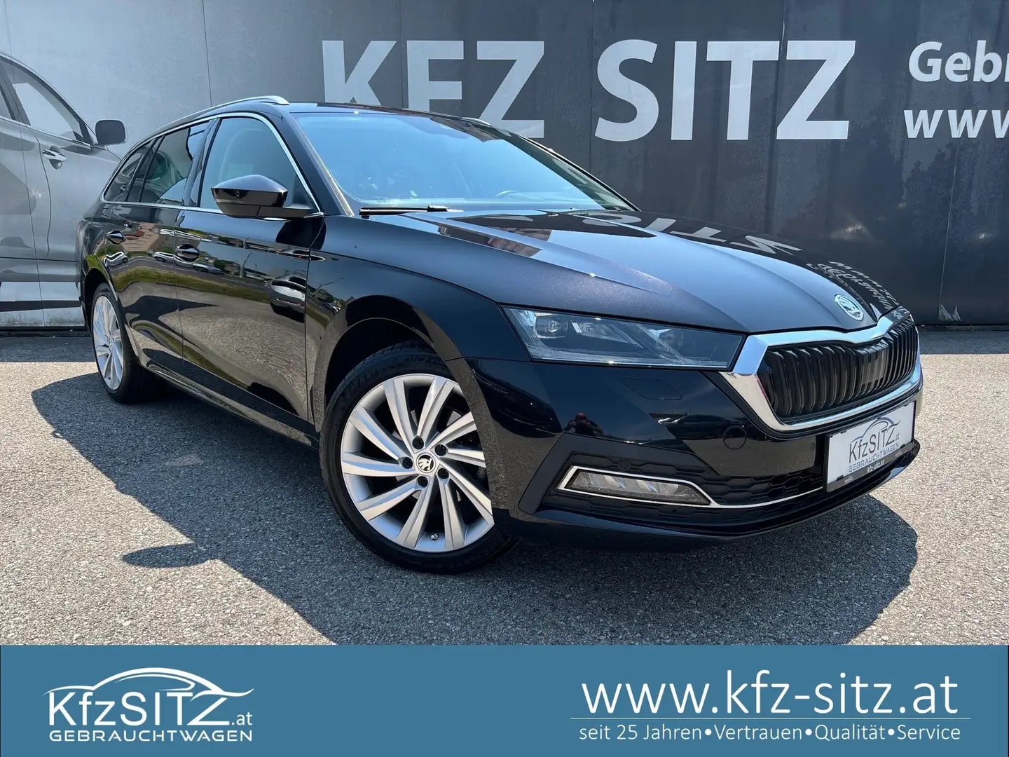 Skoda Octavia Combi 2,0 TDI Style DSG | NP: € 44.400 Schwarz - 1
