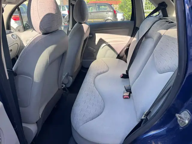 Citroen C3 view 12