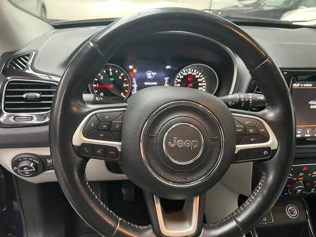 Jeep Compass view 12