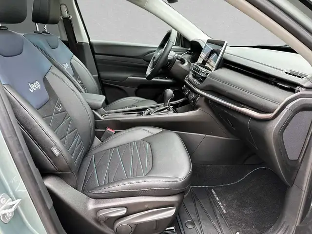 Jeep Compass view 3