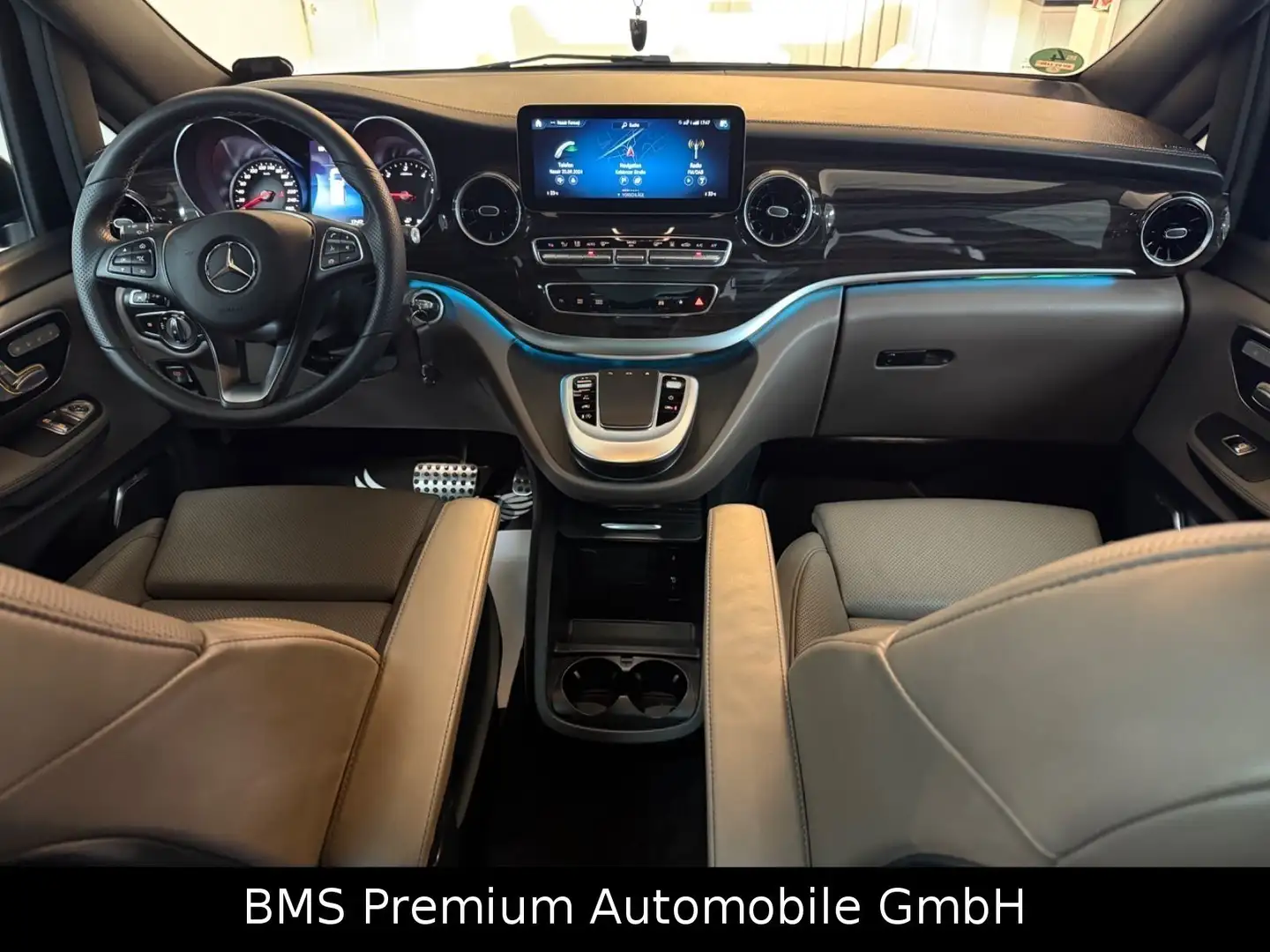 Mercedes-Benz V 300 300 d Lang.Avantg- Edition AMG Pano.AHK.Garantie Schwarz - 2