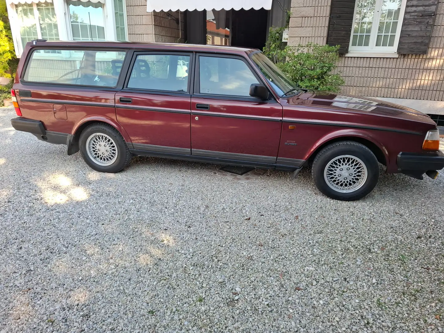 Volvo 240 Super polar Červená - 1