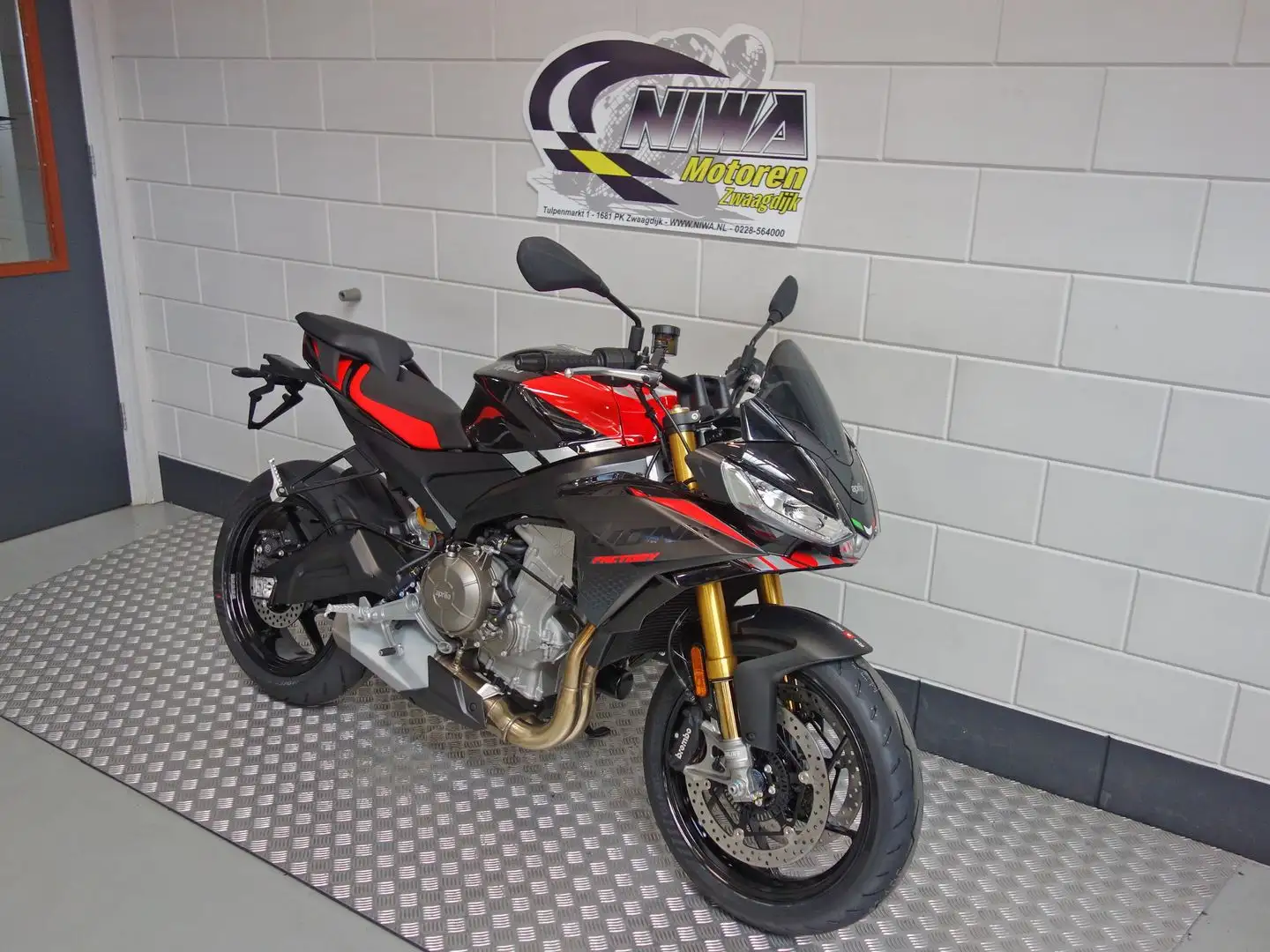 Aprilia Tuono 660 FACTORY Roşu - 2