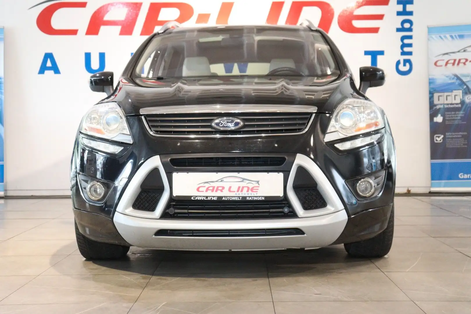 Ford Kuga 4x4 *Individual*Automatik*Nav*Panorama*PDC* - 2