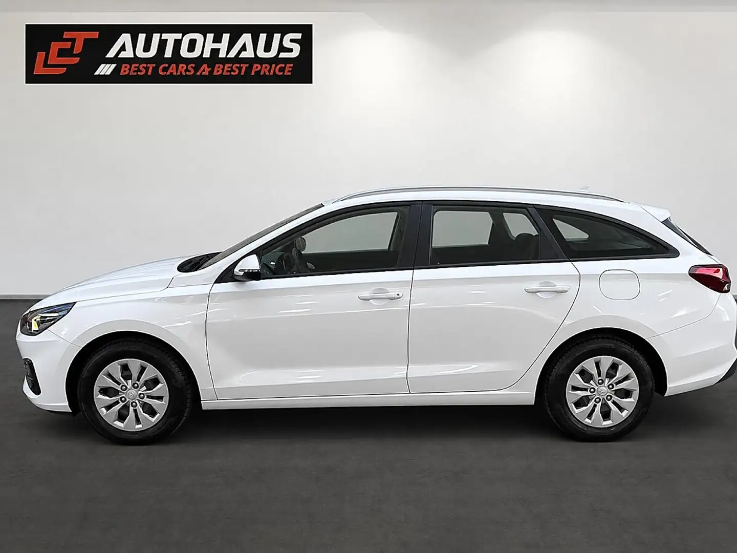 Hyundai i30 CW 1,6 CRDi i-Line | 1.BESITZ | PICKERL BIS 01/... Weiß - 2
