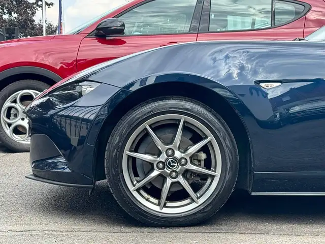 Mazda MX-5 view 4