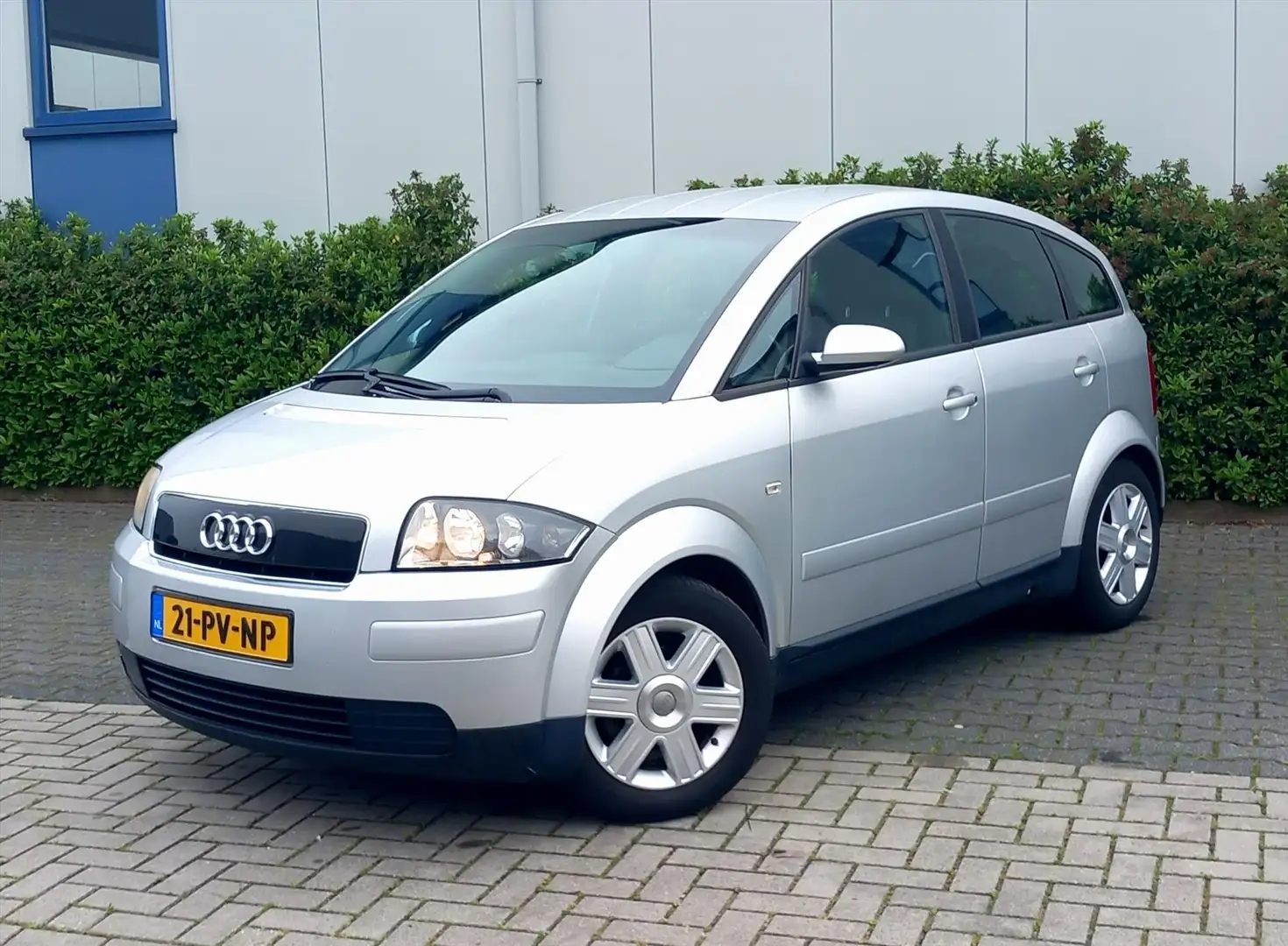 Audi A2 1.4 55KW Pro Line Clima Grau - 1