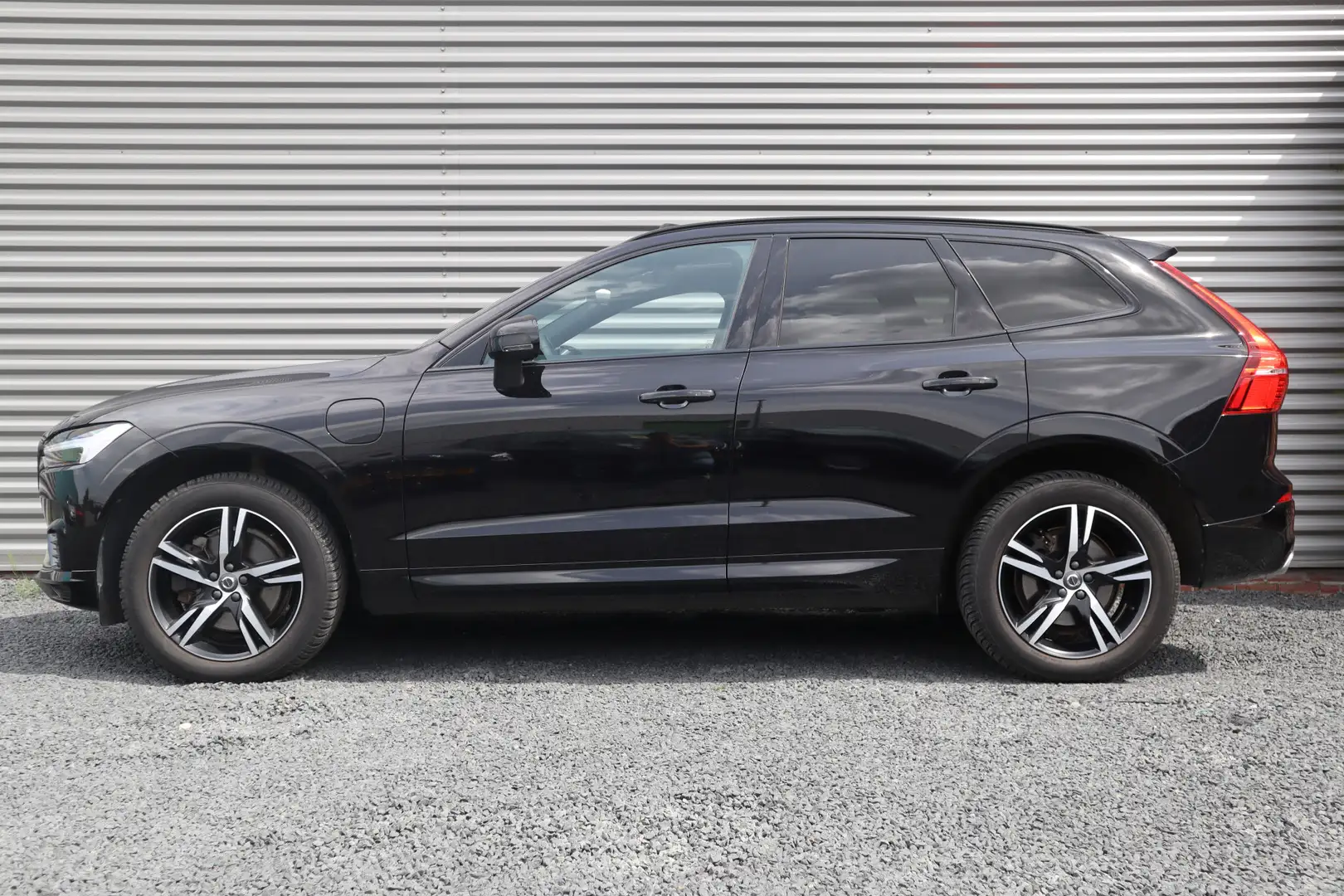 Volvo XC60 2.0 Recharge T6 AWD R-Design Panorama dak / Head-U Schwarz - 2