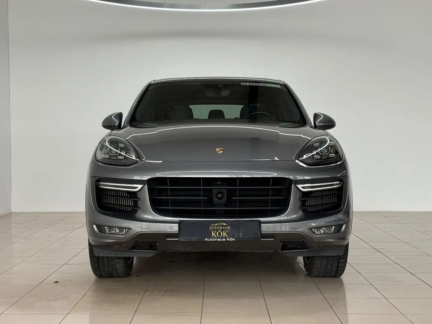 Porsche Cayenne GTS 8 Fach PANO Chrono CARBON BOSE ALCAN Grau - 2