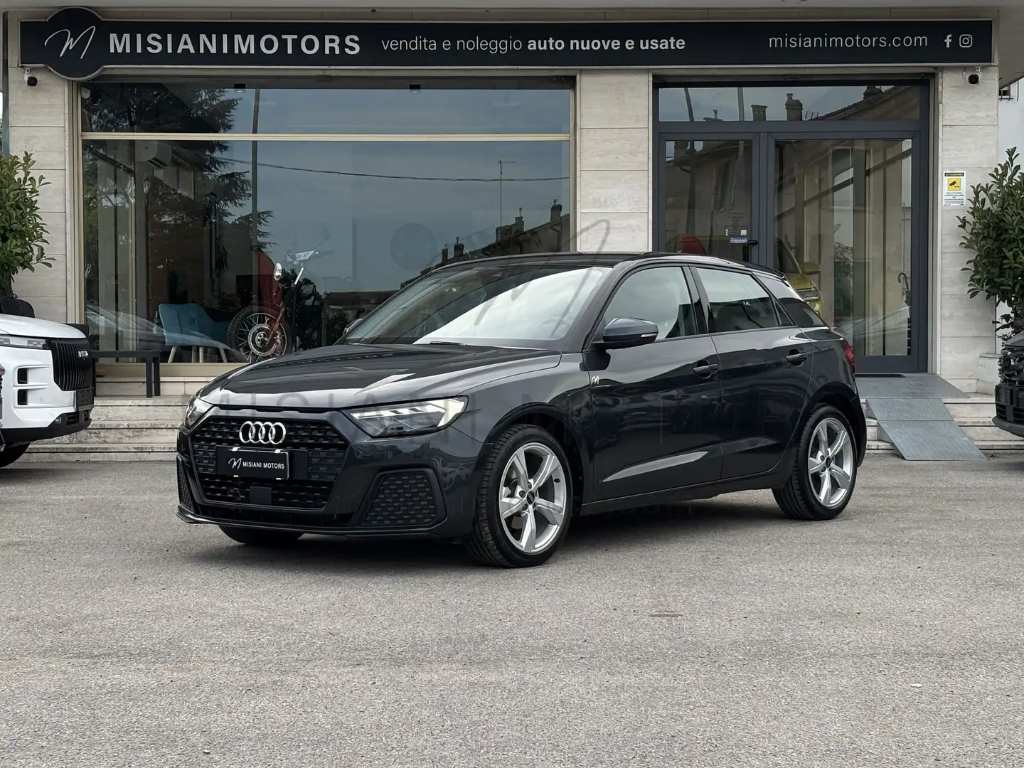 Audi A1 A1 SPB 30 TFSI S tronic Admired Grau - 1