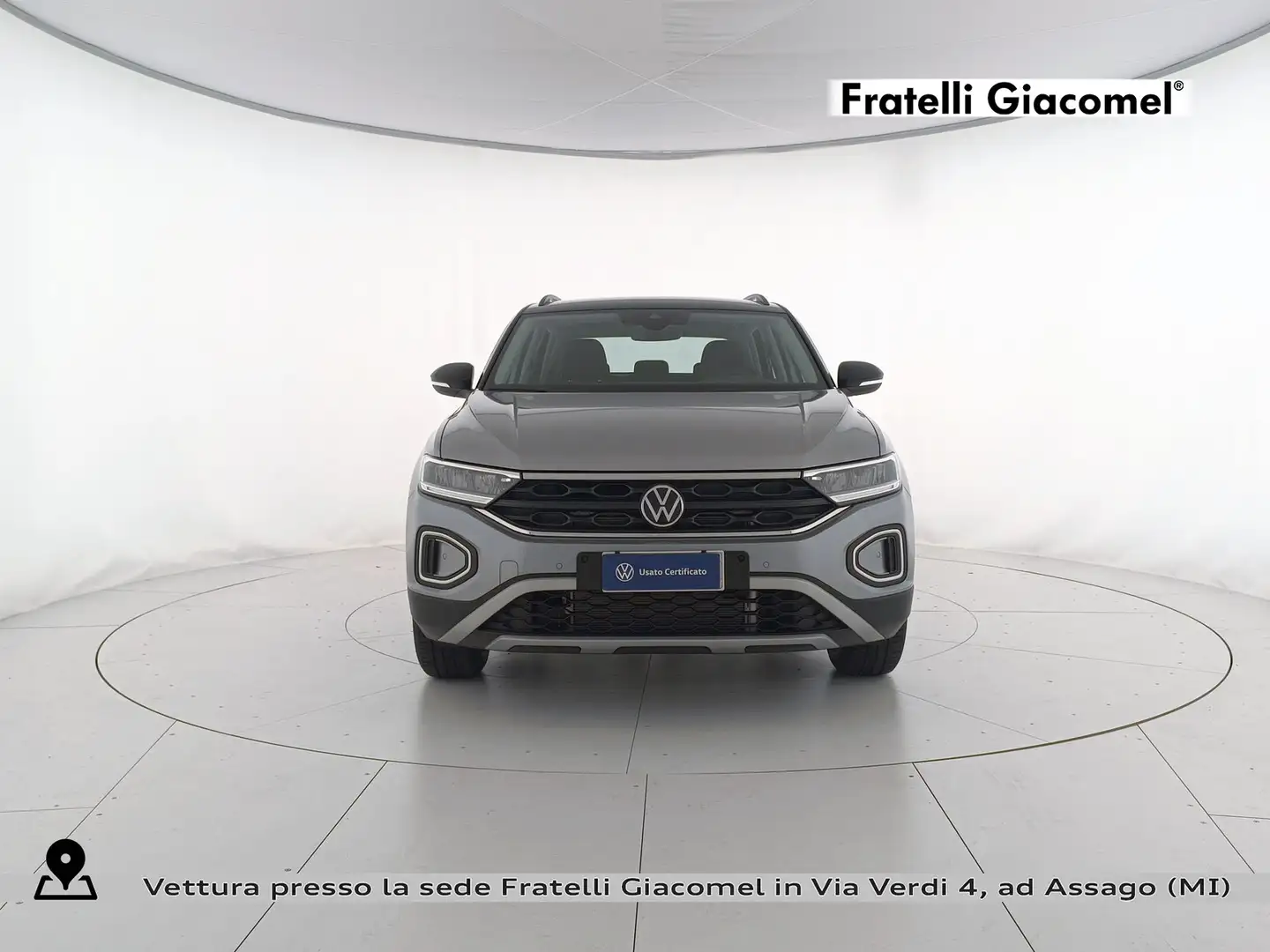 Volkswagen T-Roc 1.5 tsi life dsg Plateado - 2