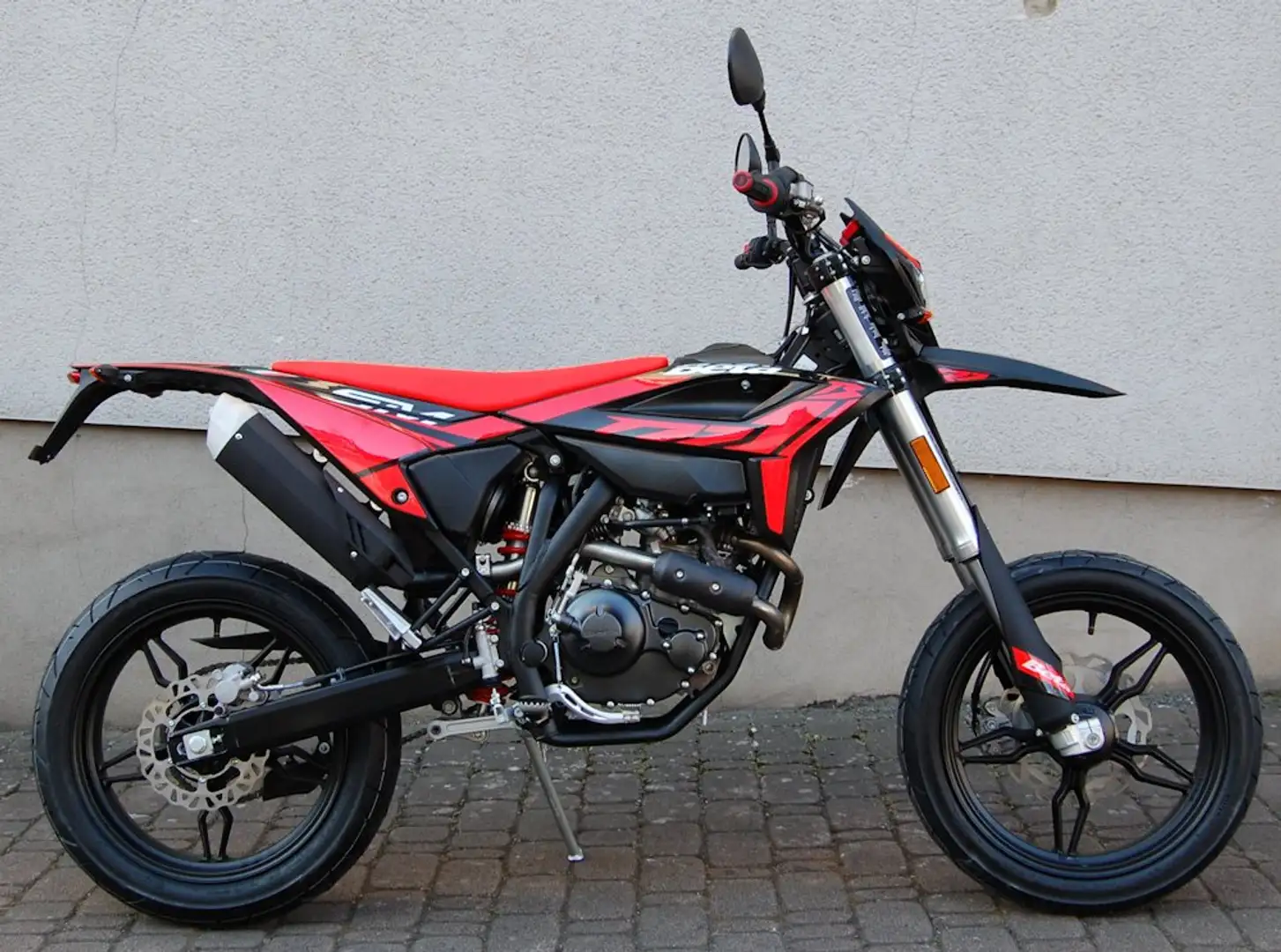 Beta RR 125 RR 125 4T T SuperMoto Fekete - 1