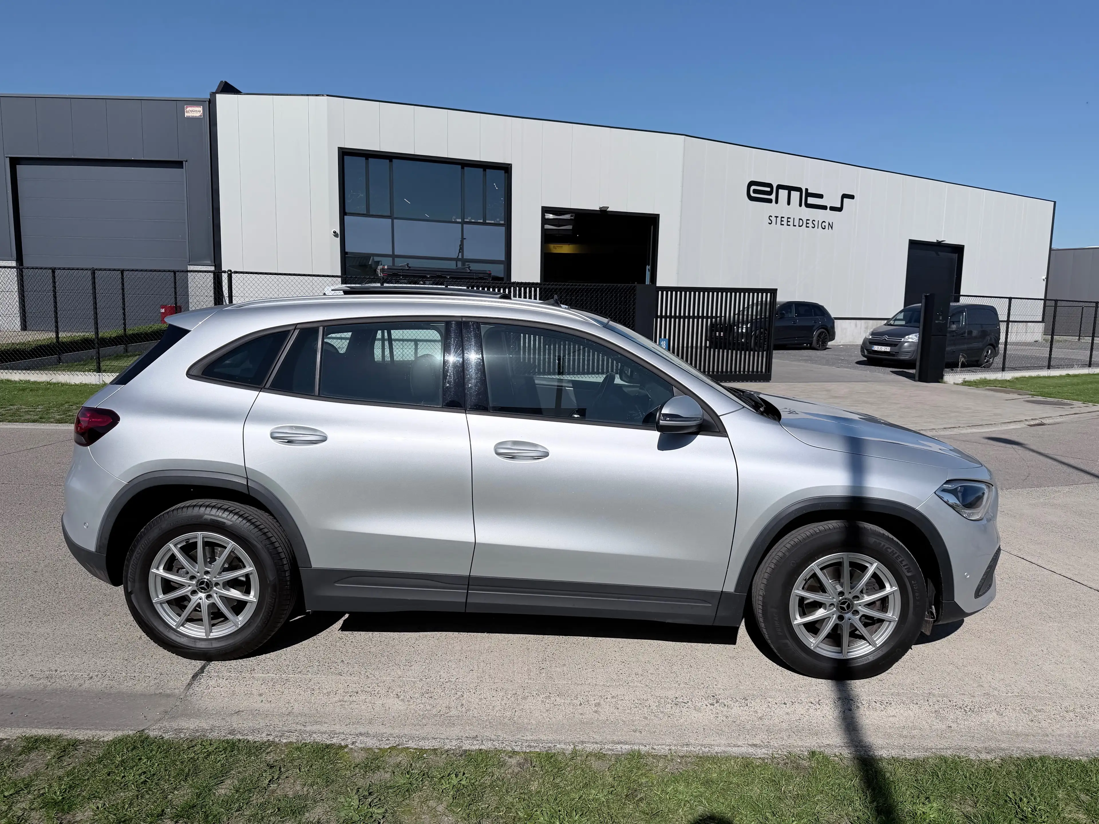 Mercedes-Benz GLA 180 GLA 180/panoramisch open dak — photo 7