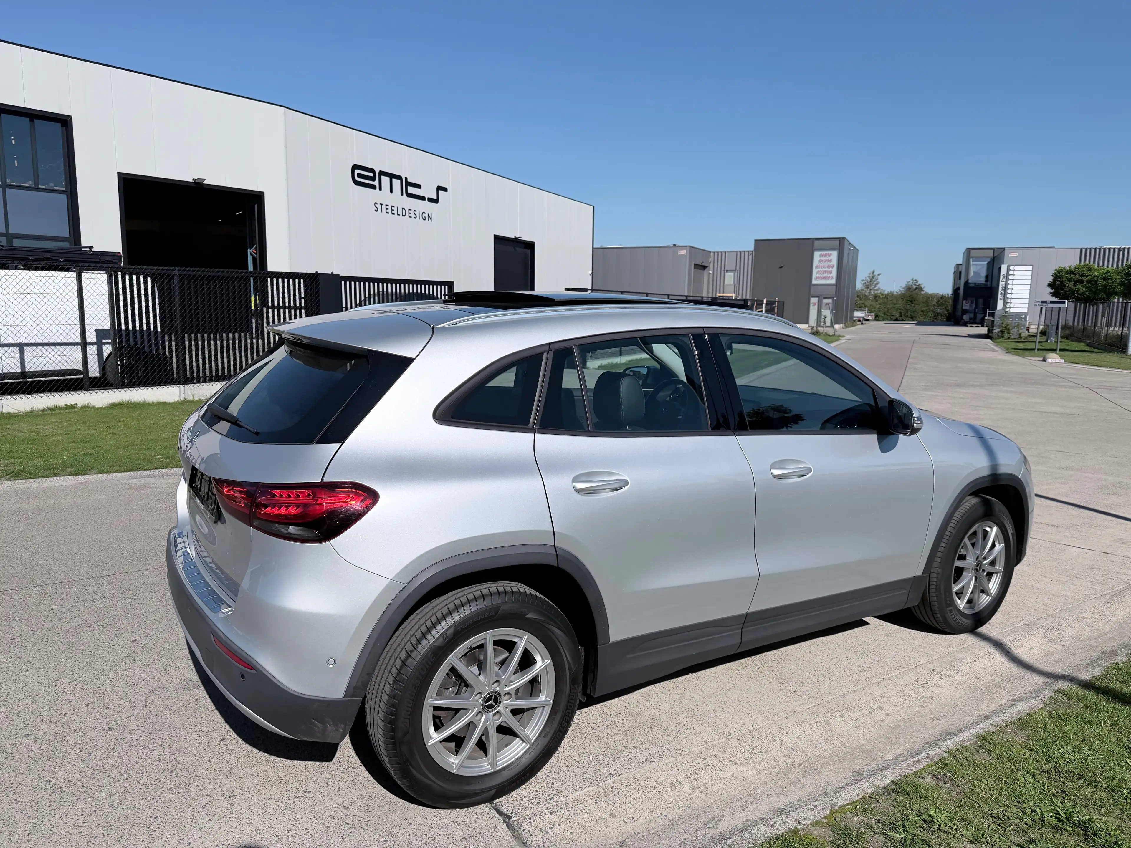 Mercedes-Benz GLA 180 GLA 180/panoramisch open dak — photo 6