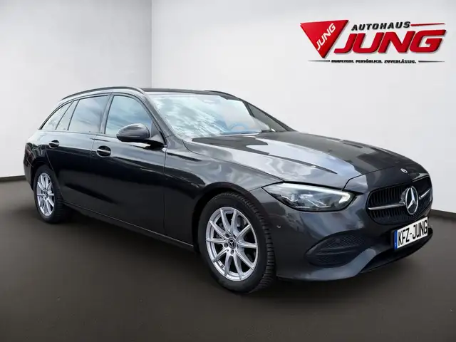 Mercedes-Benz C-Class view 8