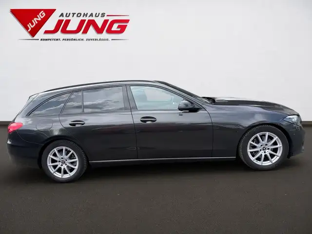 Mercedes-Benz C-Class view 7