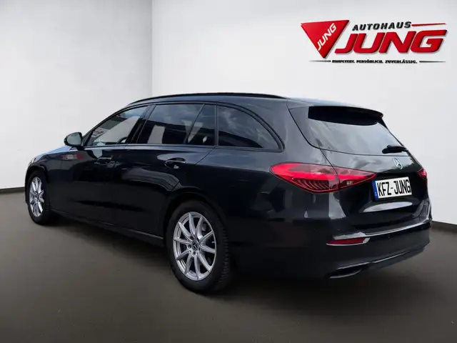Mercedes-Benz C-Class view 5