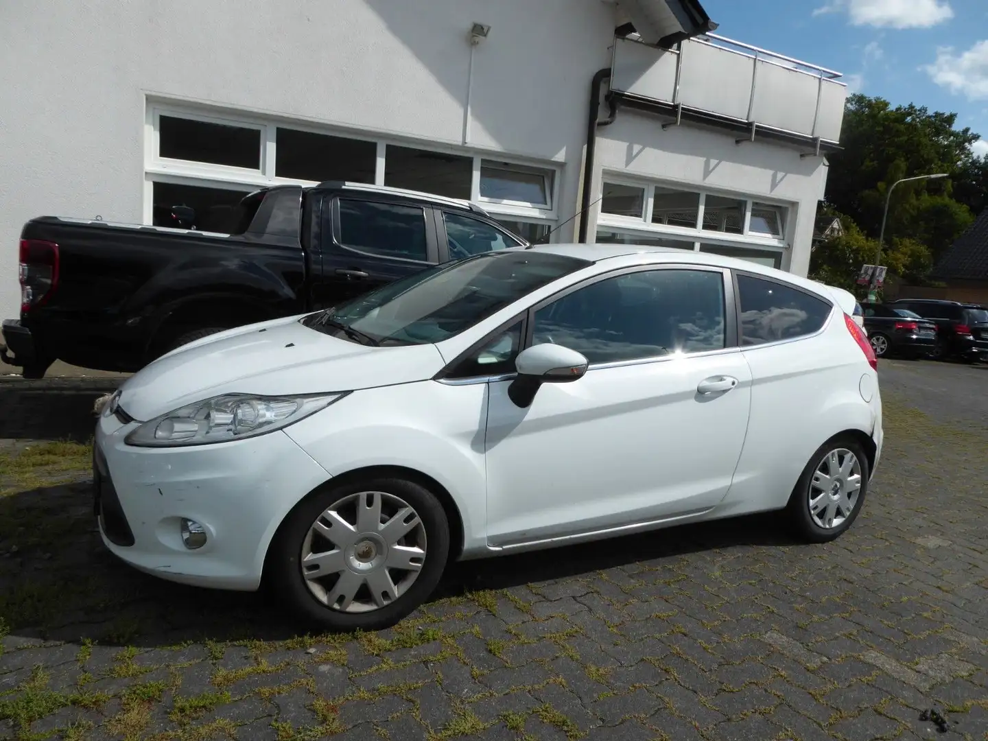 Ford Fiesta 1,6 TDCi 70kW Weiß - 2