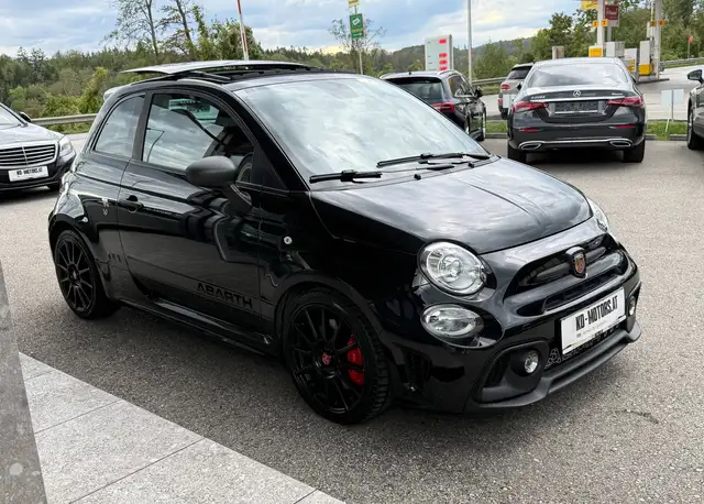 Abarth 500 view 3