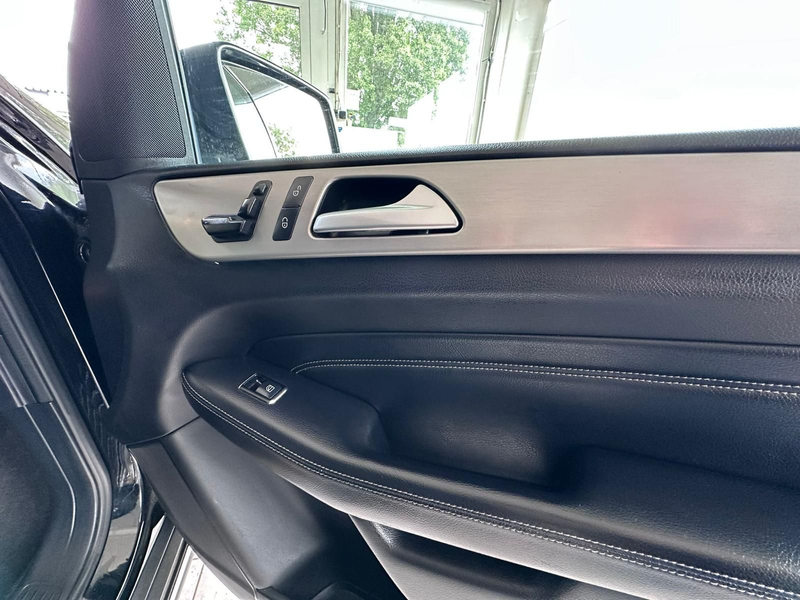 Mercedes-Benz ML 350 CDI BlueTec — photo 8
