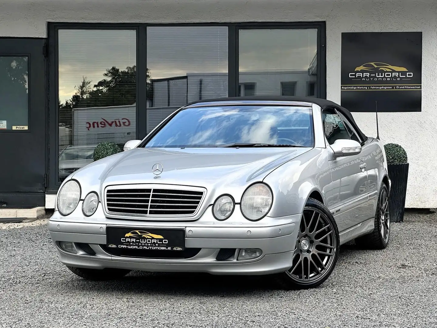 Mercedes-Benz CLK 320 AVANTGARDE Sehr gepflegtes Rentnerfahrz - 1