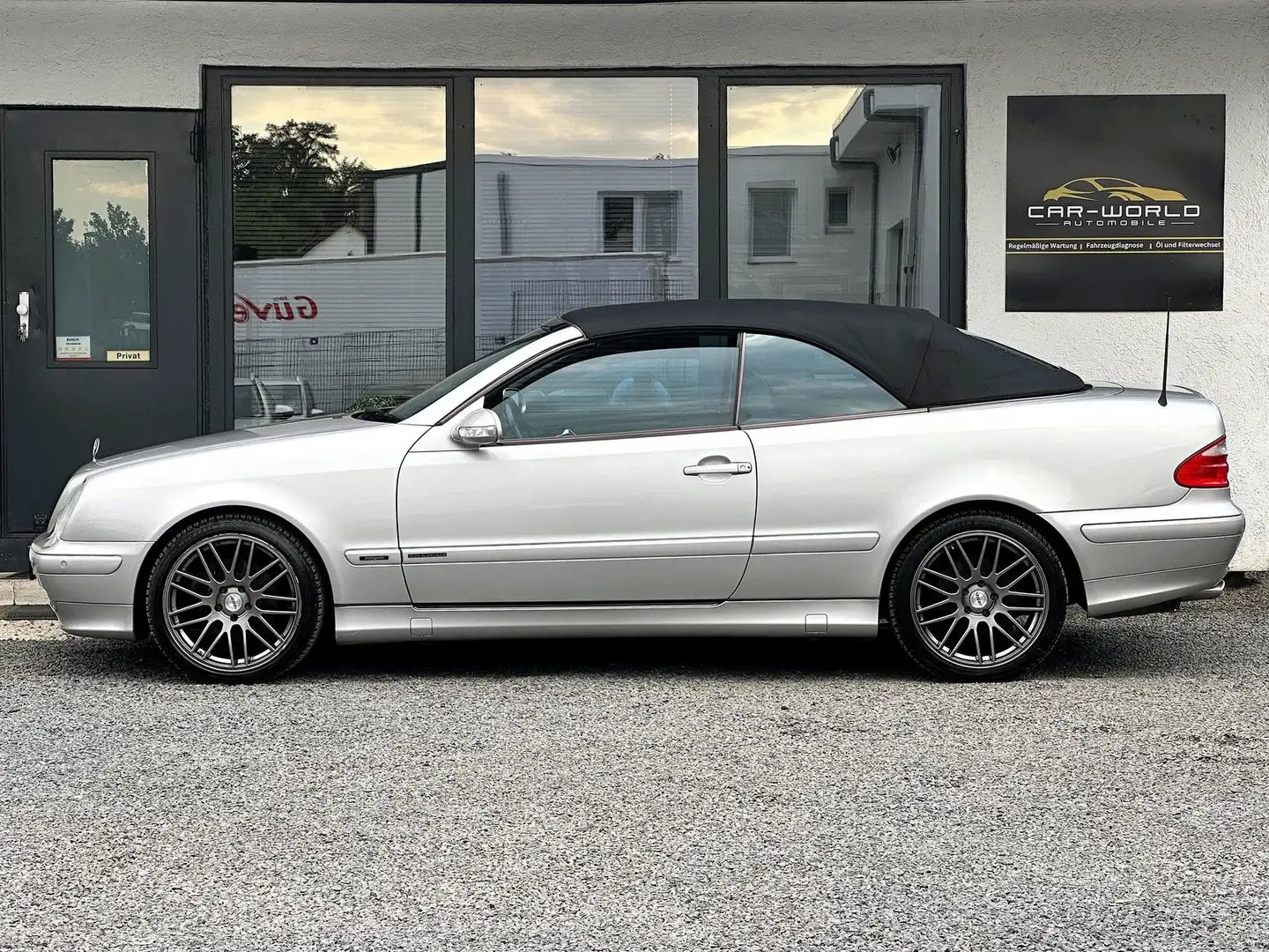 Mercedes-Benz CLK 320 AVANTGARDE Sehr gepflegtes Rentnerfahrz - 2