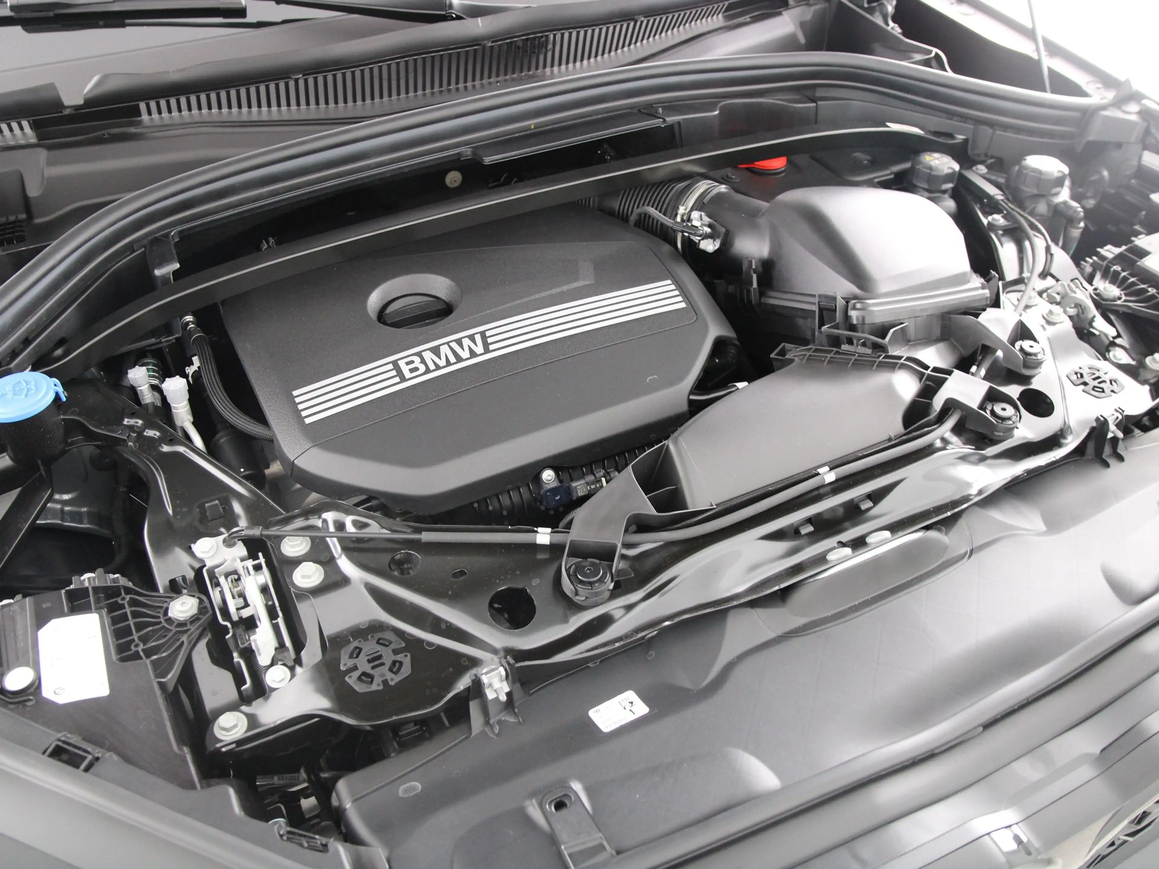 BMW X2 sDrive20i — photo 4
