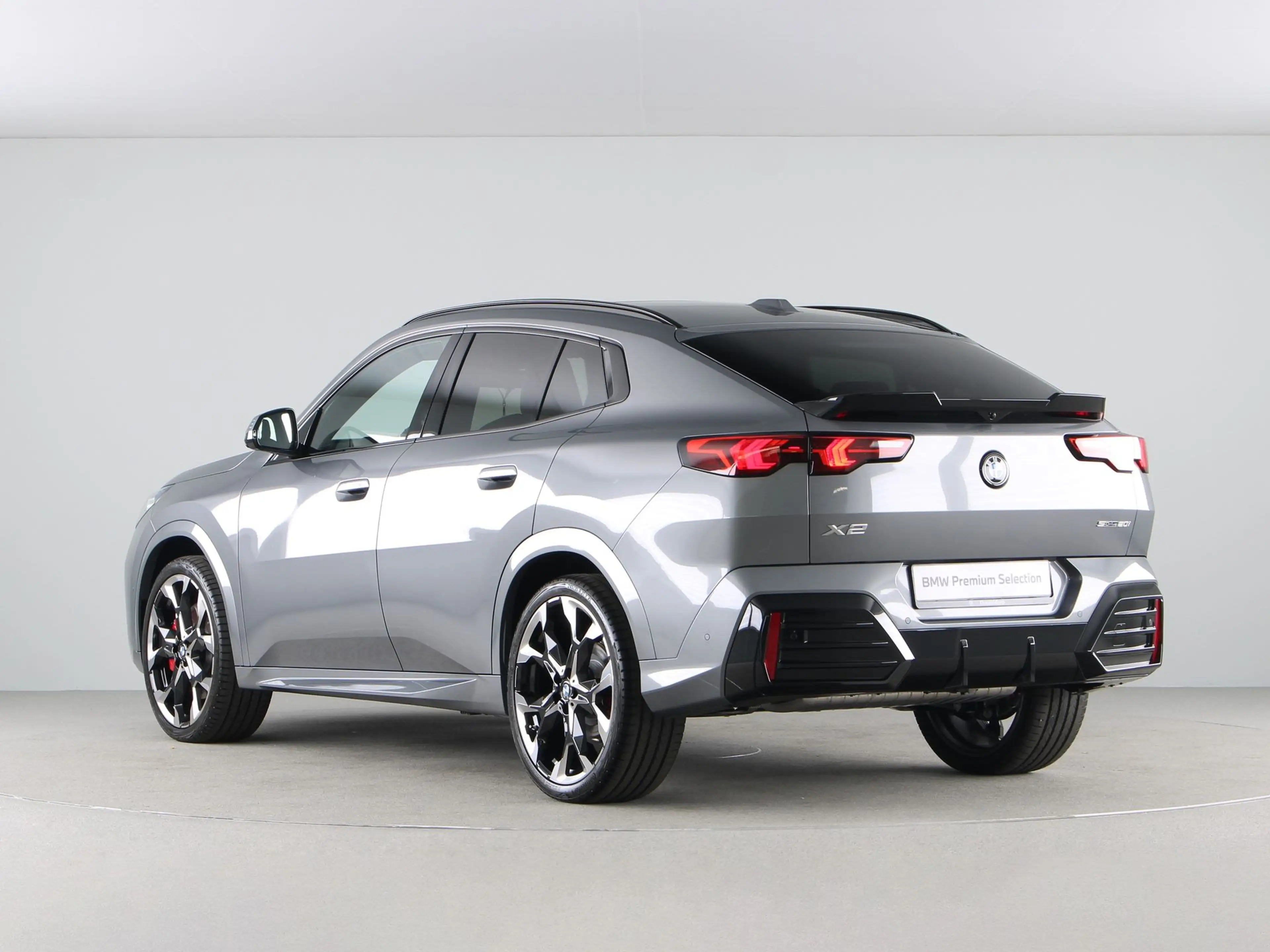 BMW X2 sDrive20i — photo 11