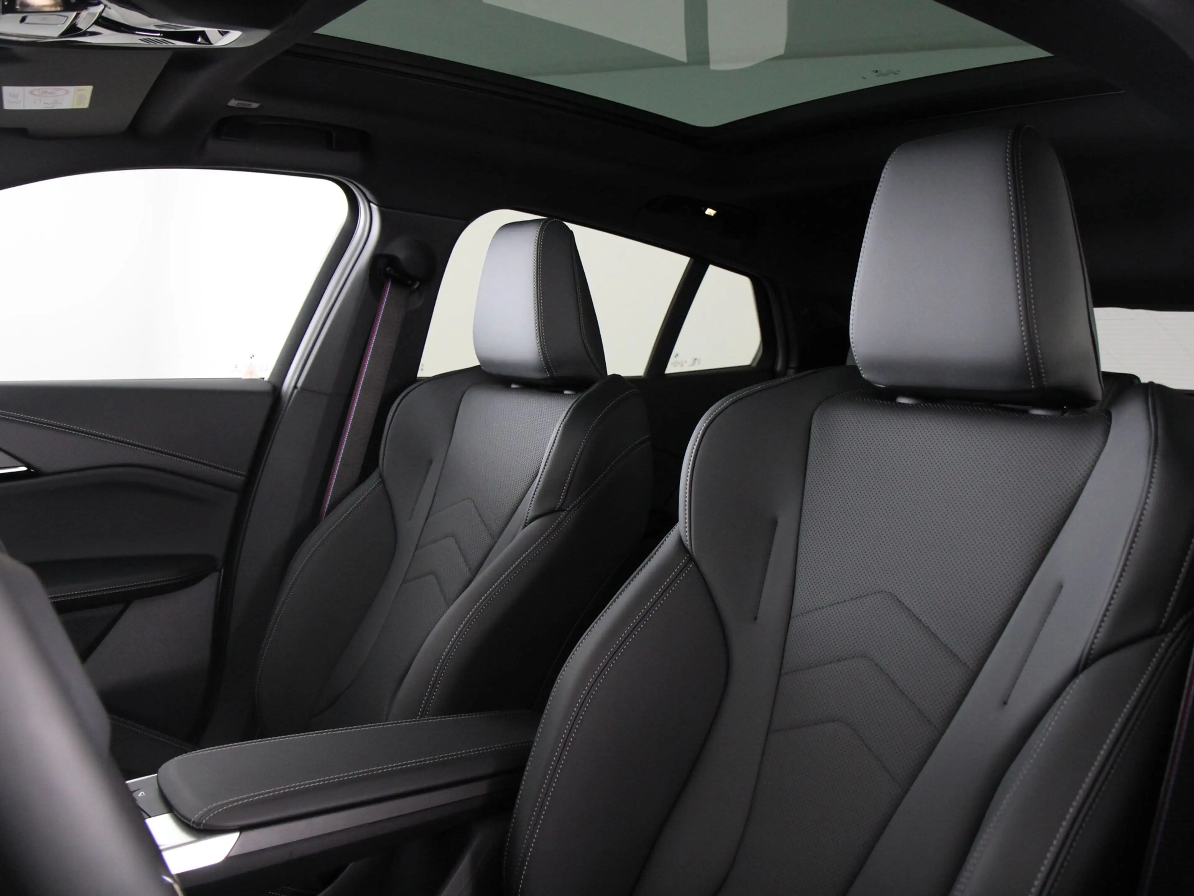 BMW X2 sDrive20i — photo 5