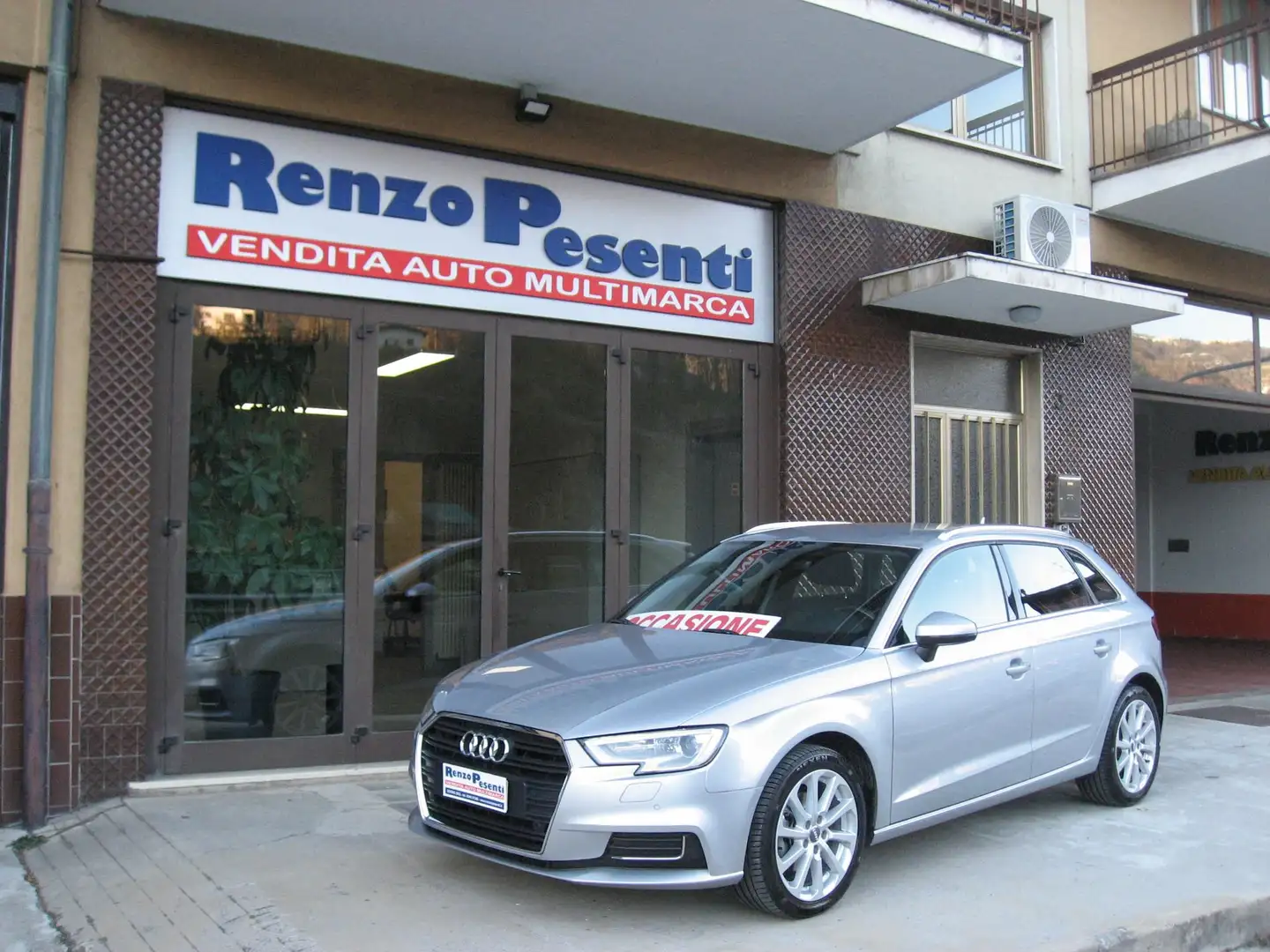 Audi A3 A3 SPB 1.0 TFSI S tronic Design *ADATTA AI NEOPAT Argent - 2