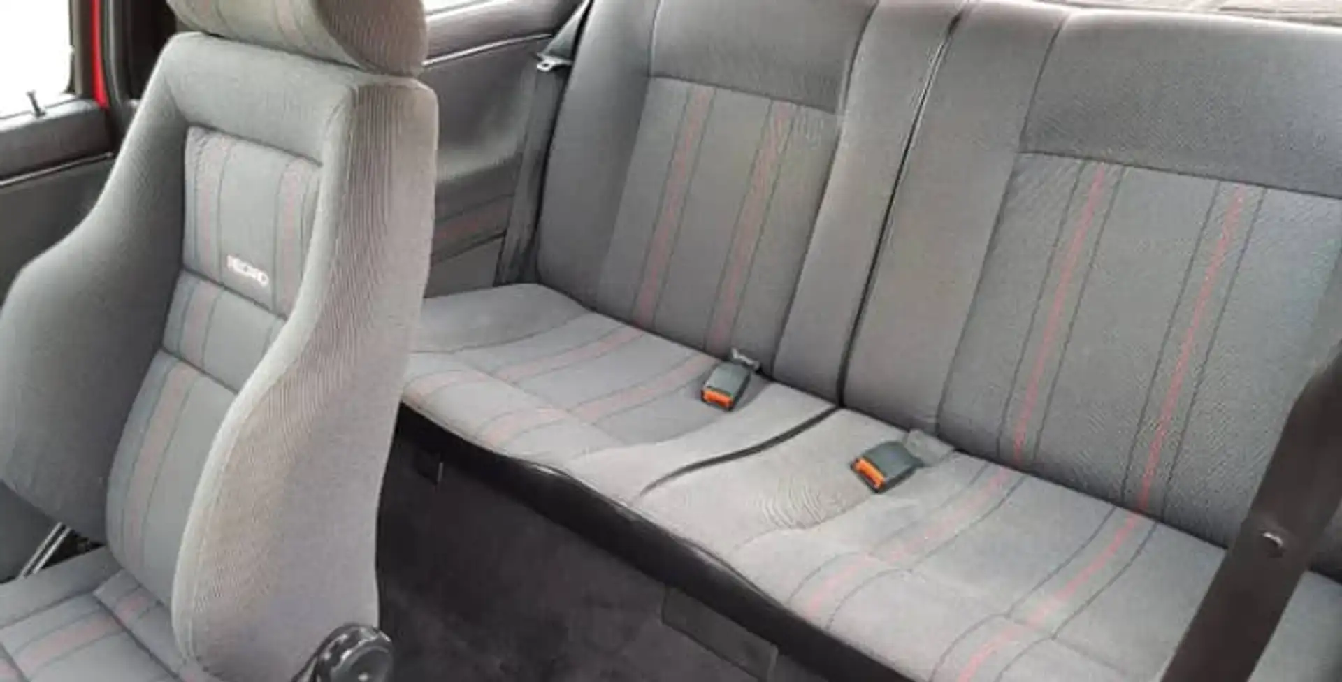 Volkswagen Golf GTI 16 Rouge - 1