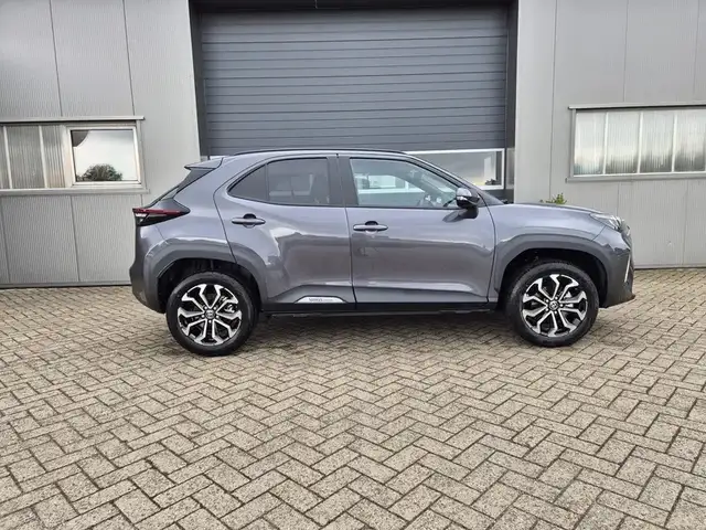 Toyota Yaris Cross NEW HYBRID BUSINESS 130PK NAV/PARK/CAM/SAFEXL-19%