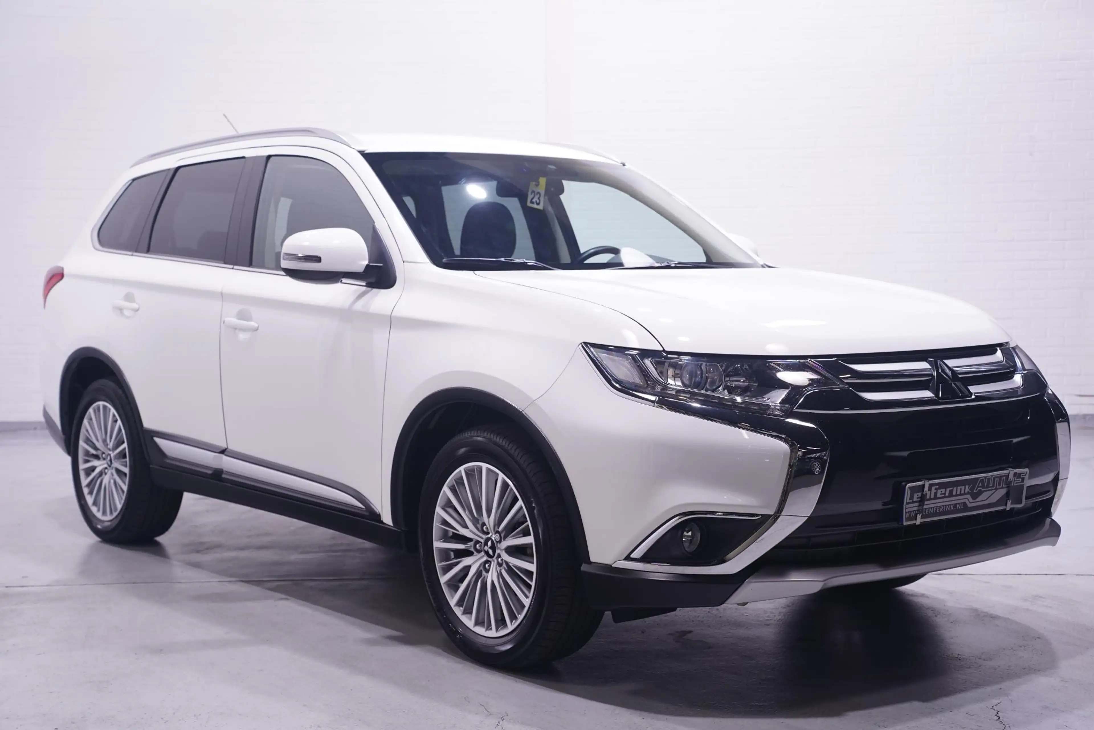 Mitsubishi Outlander 2.0 Instyle 4WD Camera Trekhaak Cruise Clima — photo 3