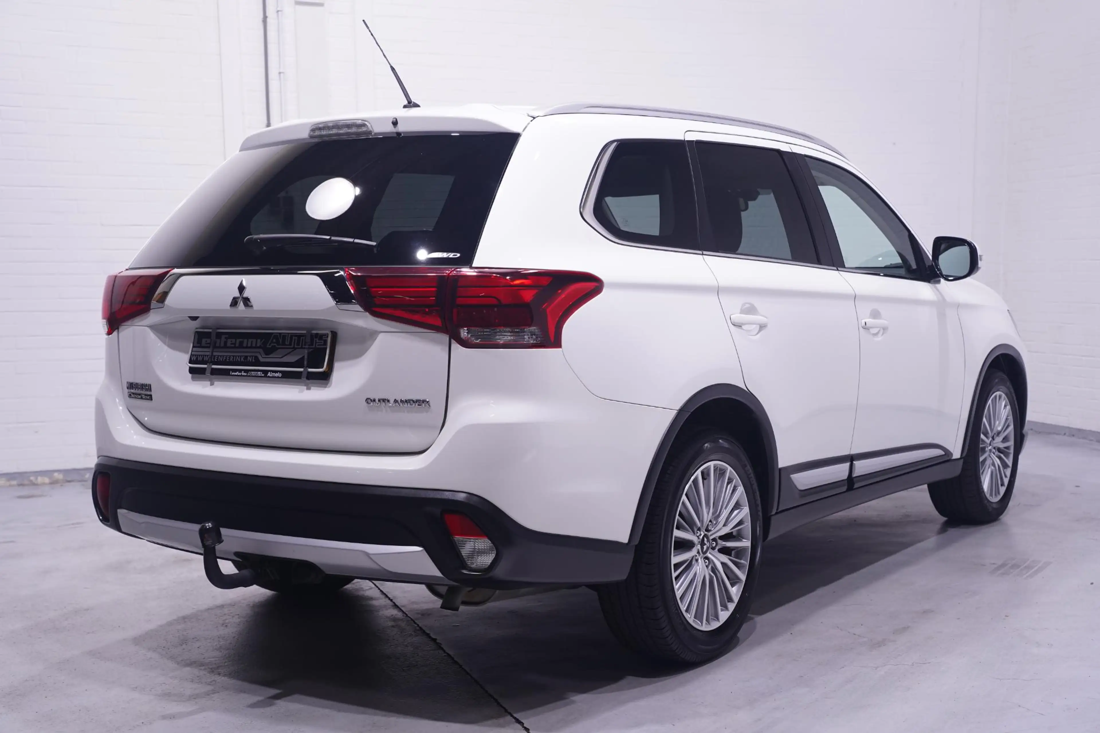 Mitsubishi Outlander 2.0 Instyle 4WD Camera Trekhaak Cruise Clima — photo 7