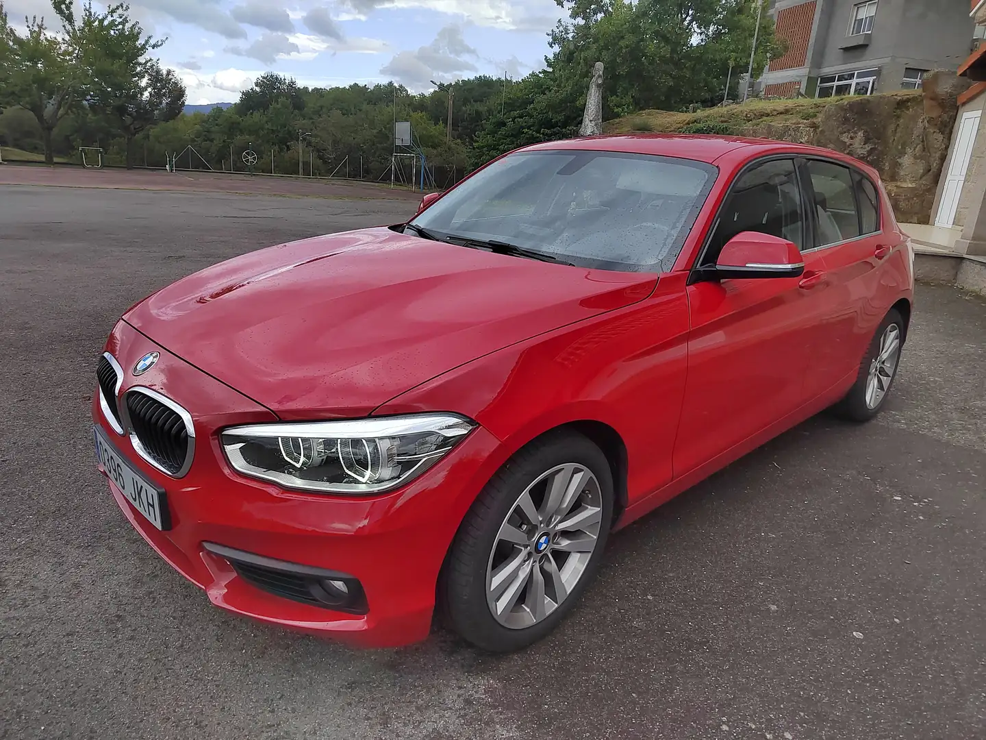 BMW 116 116d Efficient Dynamics Essential Plus Edition Rojo - 1