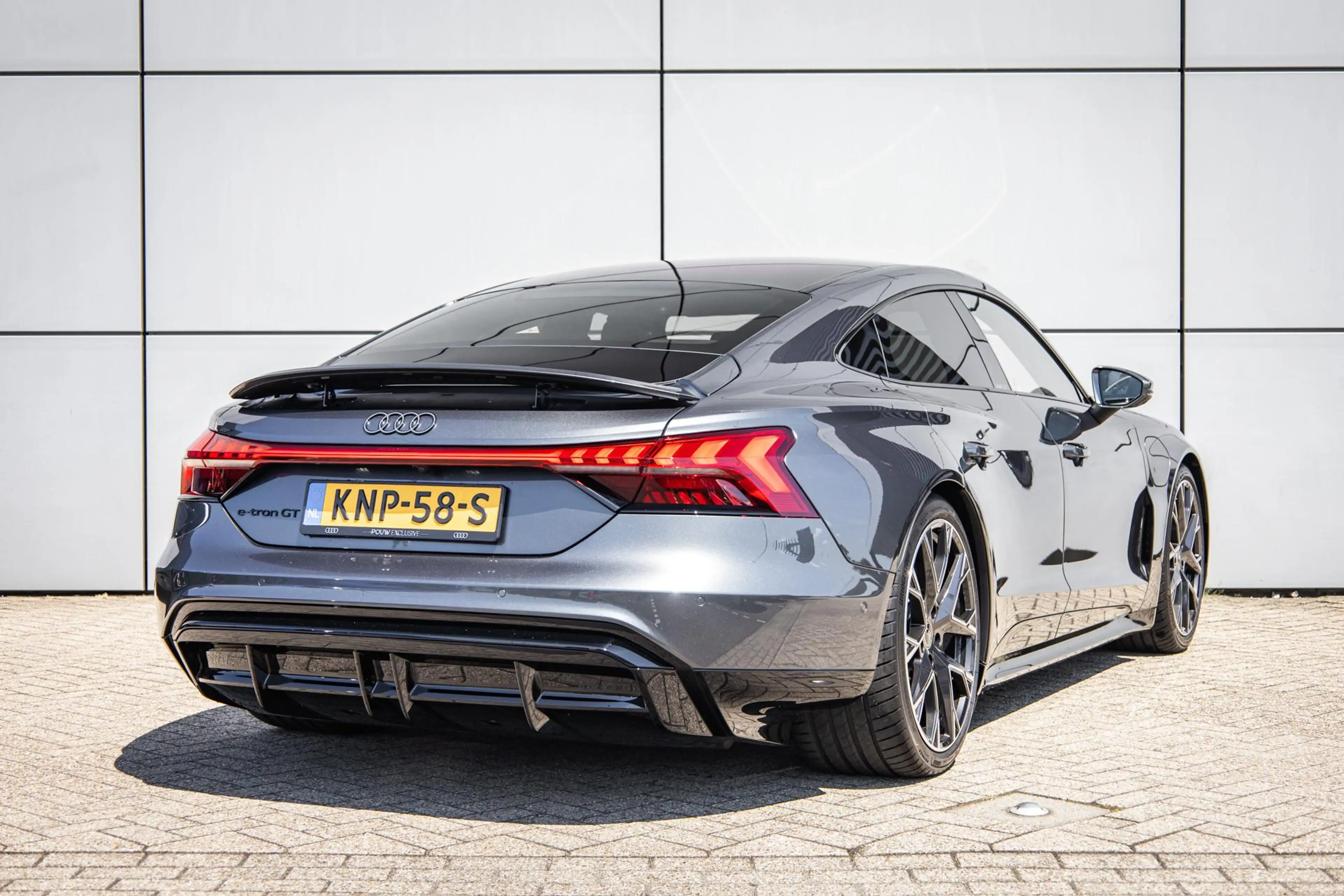 Audi e-tron GT 503pk | B&O 3D | Achterasbesturing | Autonome Park — photo 2