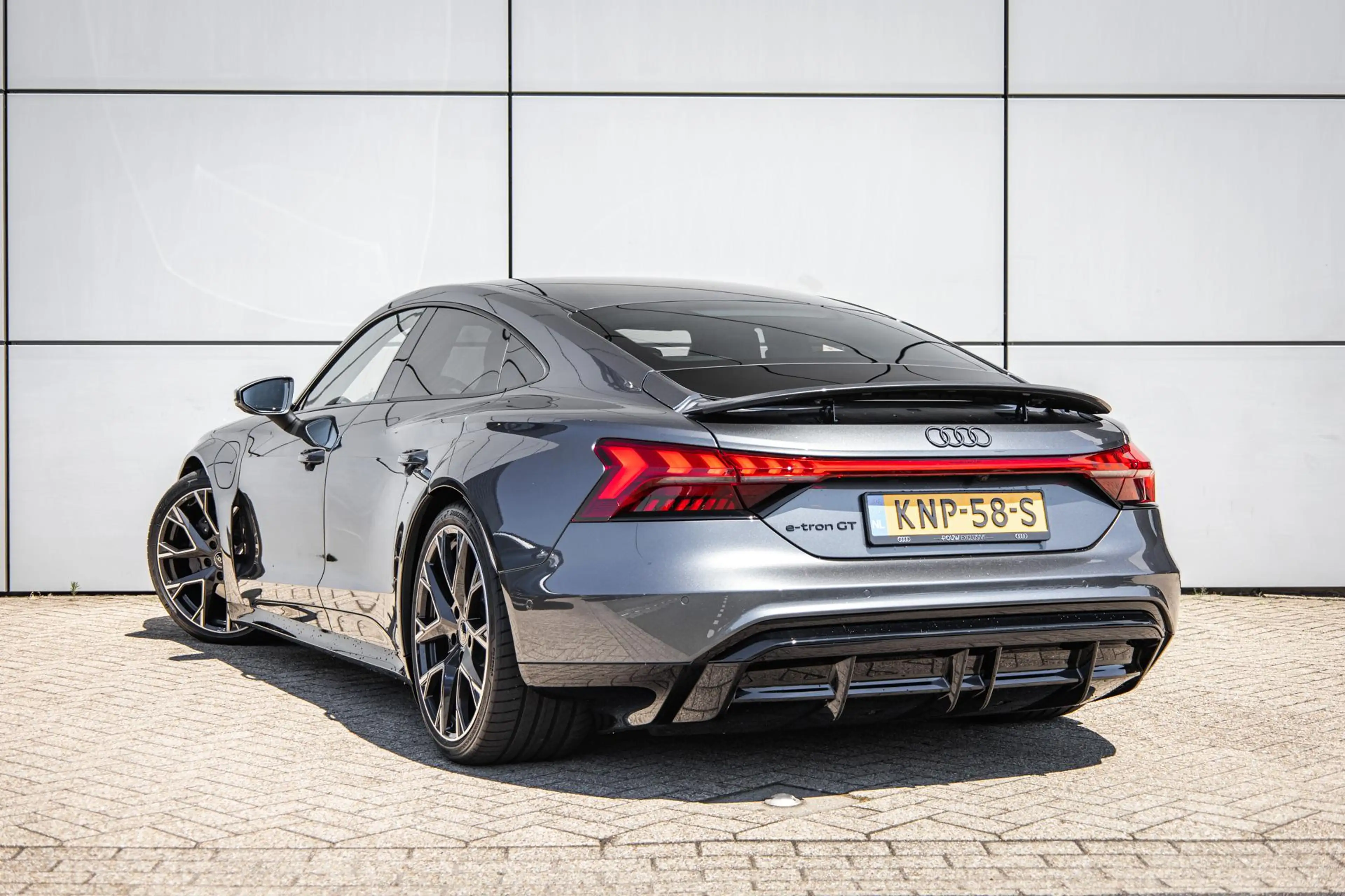 Audi e-tron GT 503pk | B&O 3D | Achterasbesturing | Autonome Park — photo 10