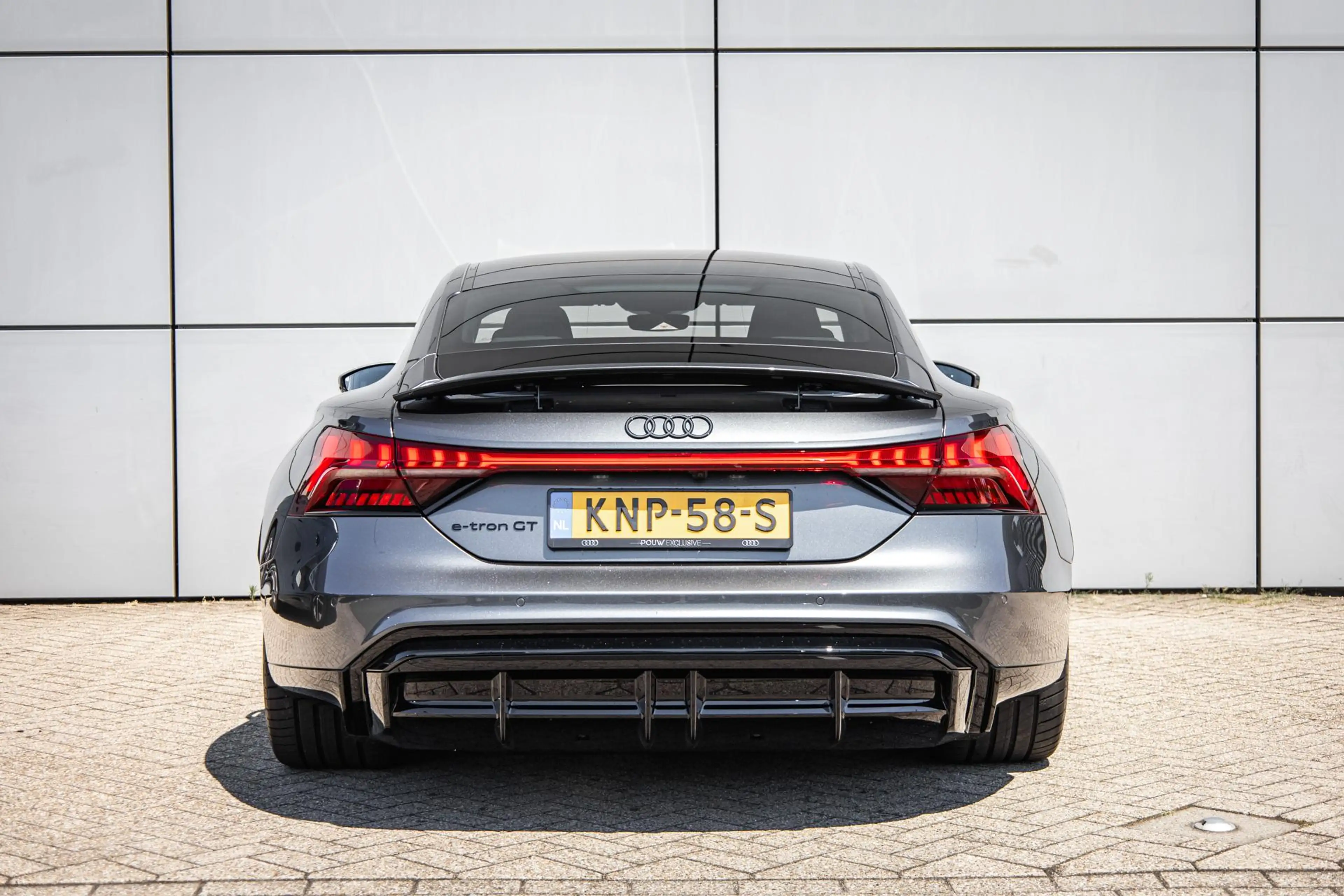 Audi e-tron GT 503pk | B&O 3D | Achterasbesturing | Autonome Park — photo 9