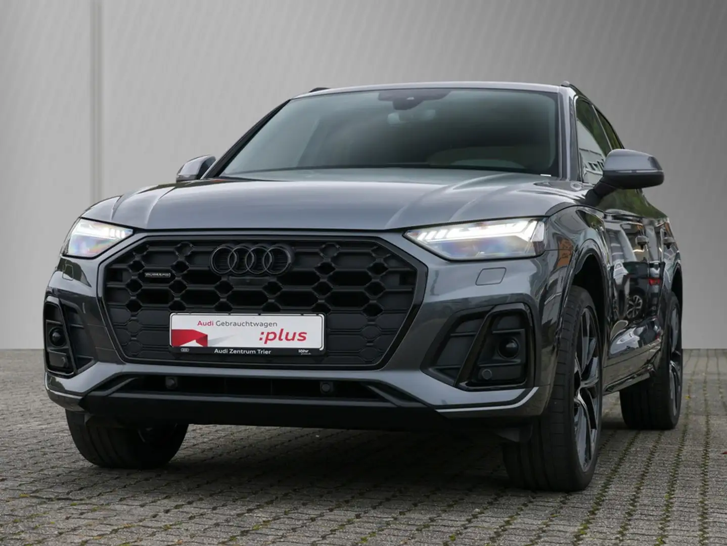 Audi Q5 40 TDI quattro S line S tronic Grau - 2