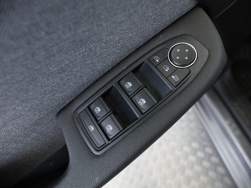 Renault Clio V TECHNO 1.6 E-TECH Hybrid 145 Techno NAVI+LED+SHZ — photo 13