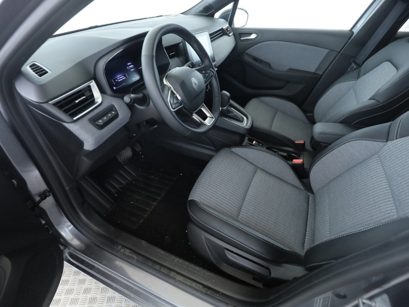 Renault Clio V TECHNO 1.6 E-TECH Hybrid 145 Techno NAVI+LED+SHZ — photo 12