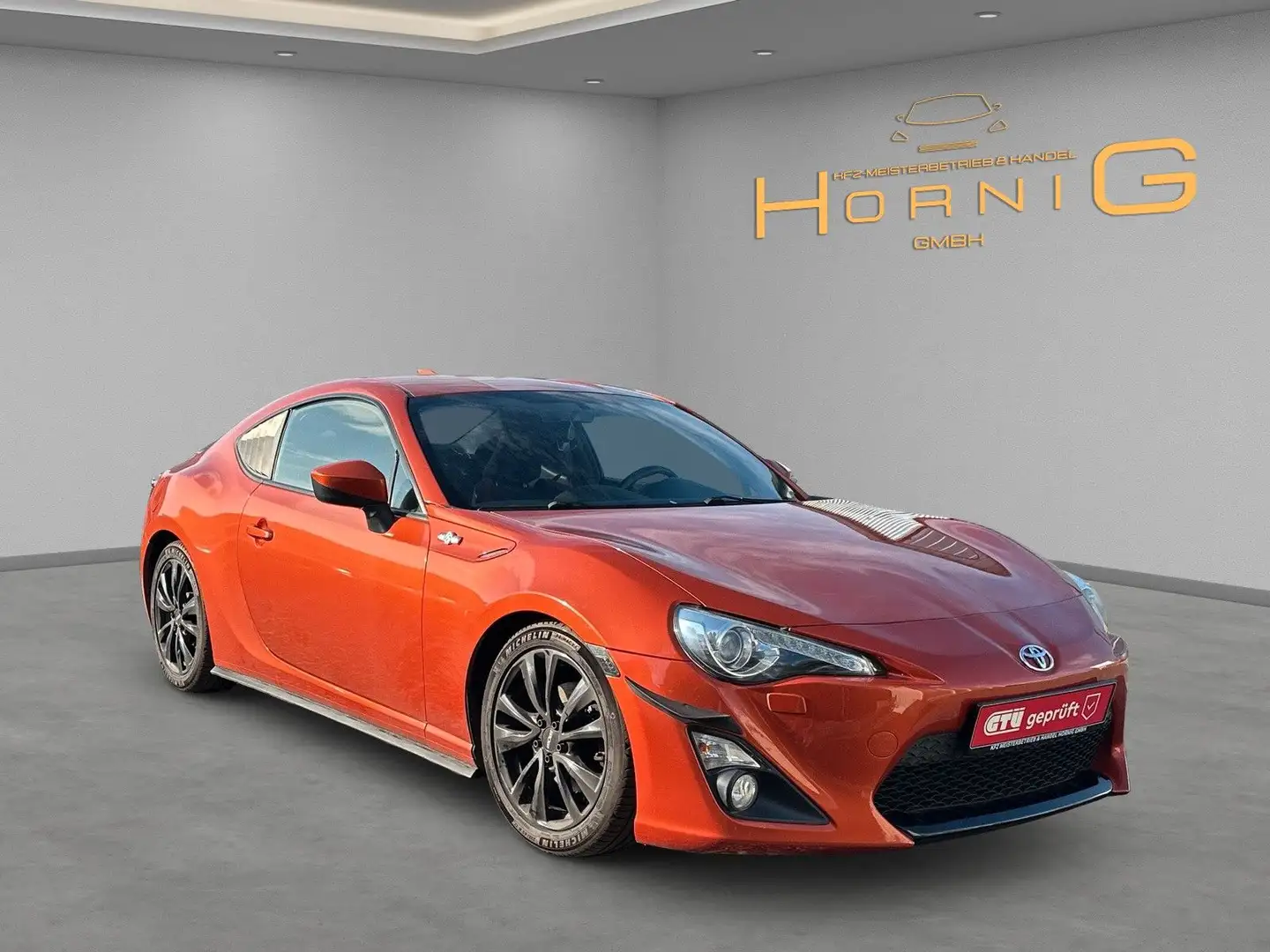 Toyota GT86 ° Toyota Racing Department ° AERO PAKET ° Orange - 1