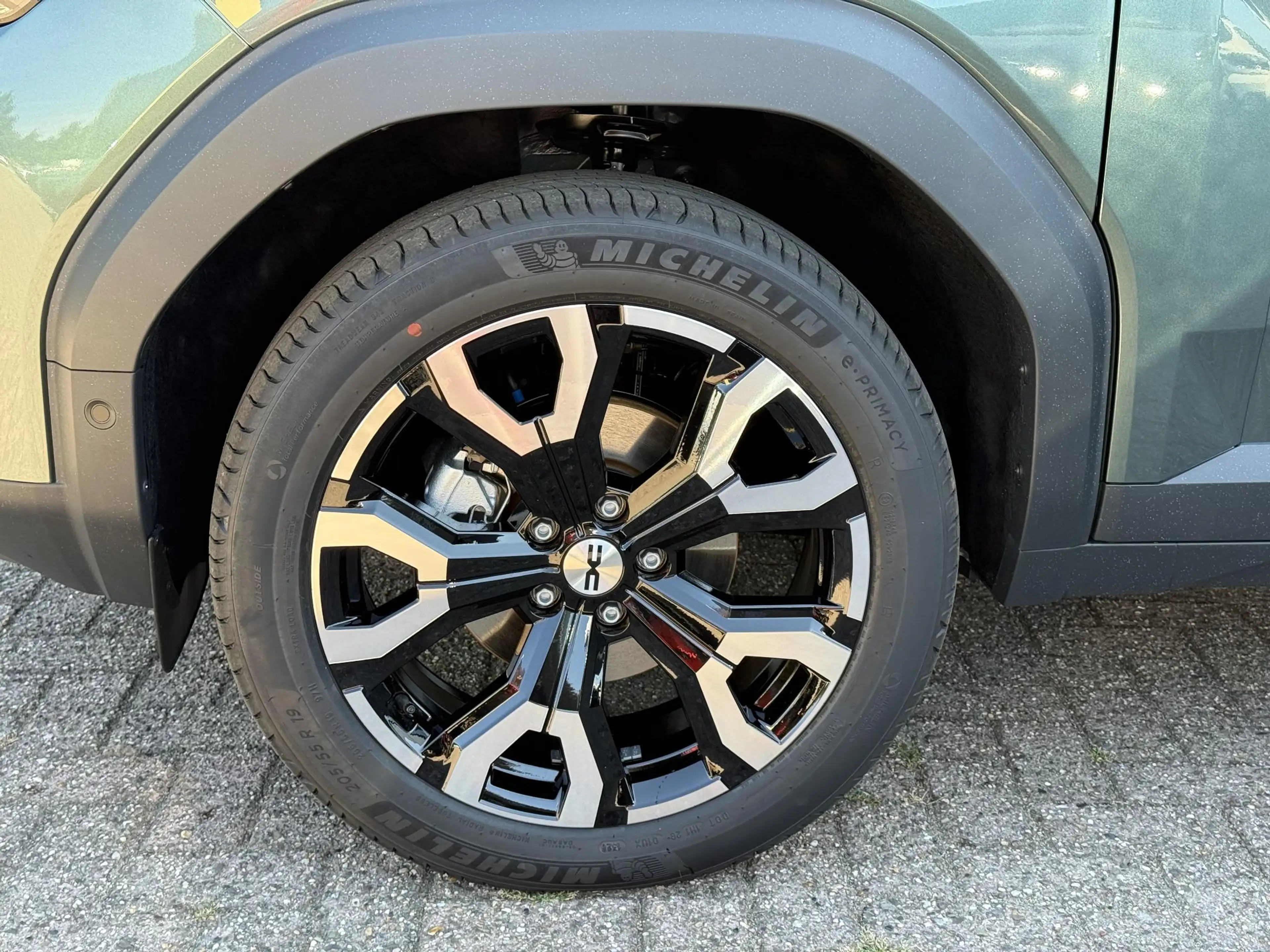 Dacia Bigster 1.8 Hybrid 155 Limited Edition | Pano | 19'' LM | — photo 8