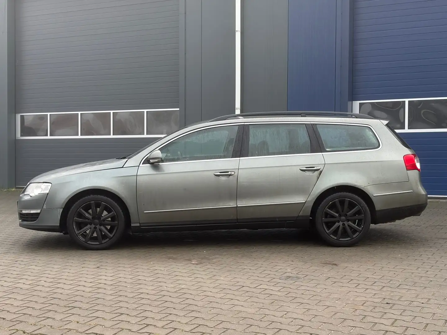 Volkswagen Passat Variant 2.0 FSI Comfortline | Automaat | Grün - 2