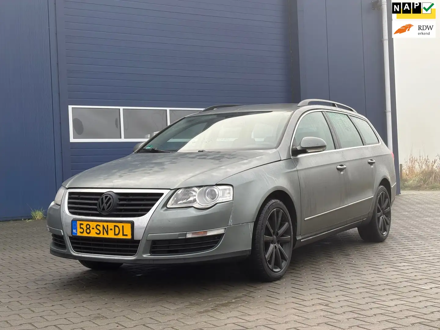 Volkswagen Passat Variant 2.0 FSI Comfortline | Automaat | Grün - 1