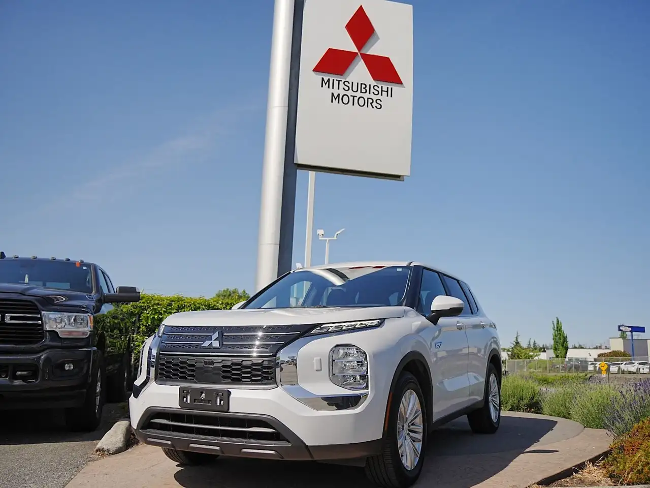 2025 Mitsubishi Outlander