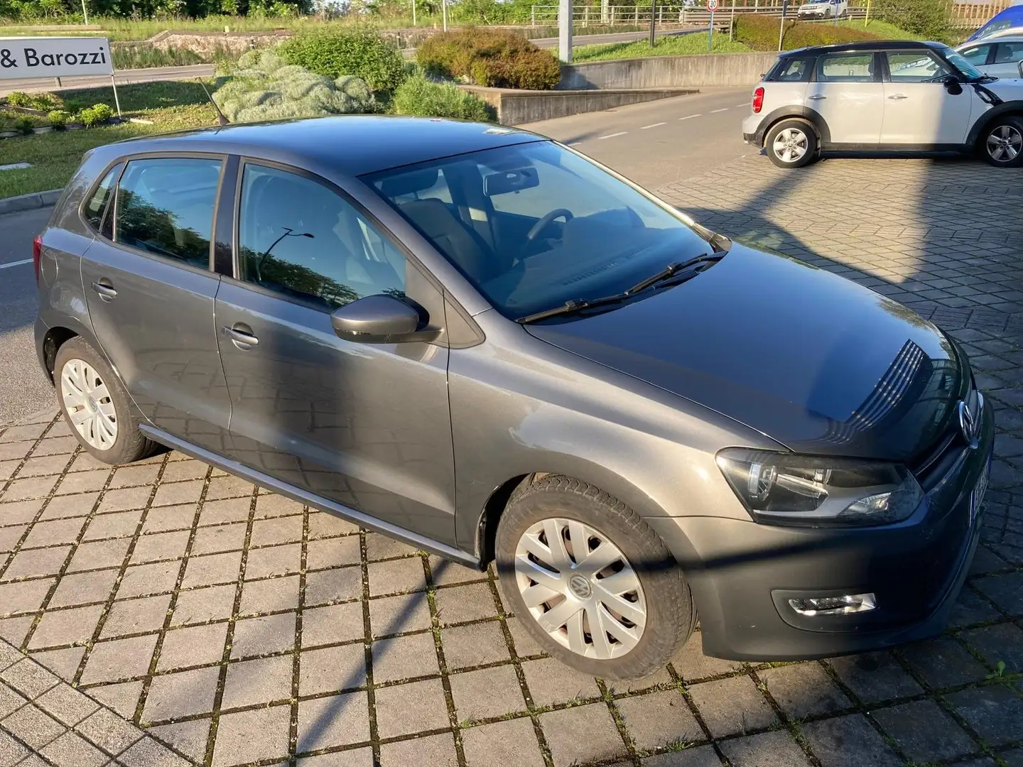 Volkswagen Polo 5p comfortline 1.6 TDI 90cv neopatentati Gris - 1